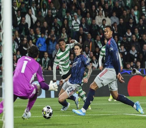 歐冠戰報拜仁21力克皇馬，阿森納10絕殺葡體，客隊全勝占先機