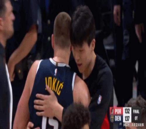 0得分0出場(chǎng)熟悉的DNP，這次因?yàn)榧s基奇的擁抱幫楊瀚森緩解了尷尬