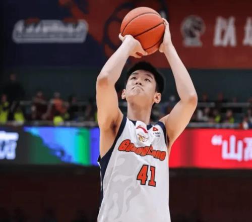 廣東110105逆轉青島球員評價：2人優秀，2人及格，4人低迷