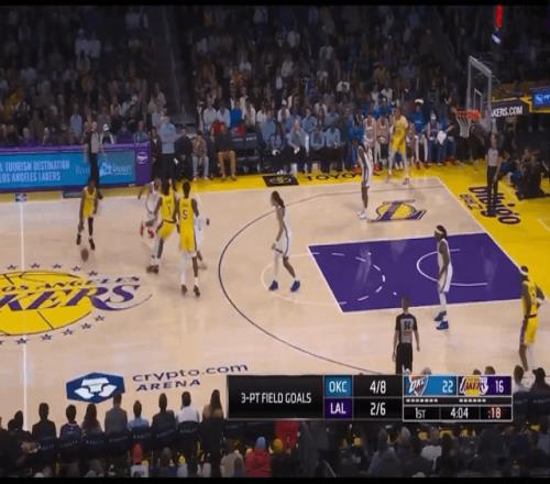 布朗尼喂出生涯首記三分，湖人板凳席炸了