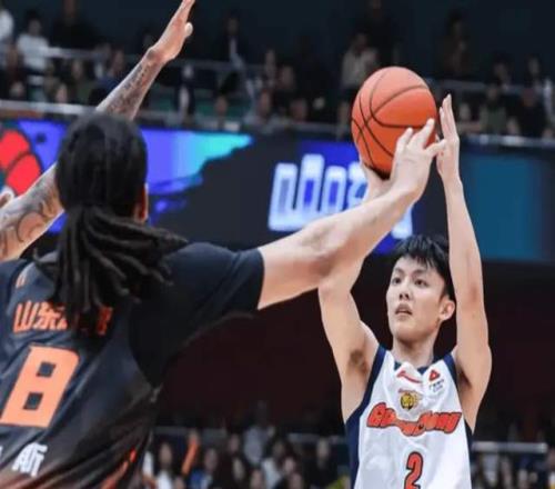 CBA排名大變天！廣東輸球跌至第六，黑馬殺到第三，山東保住第四