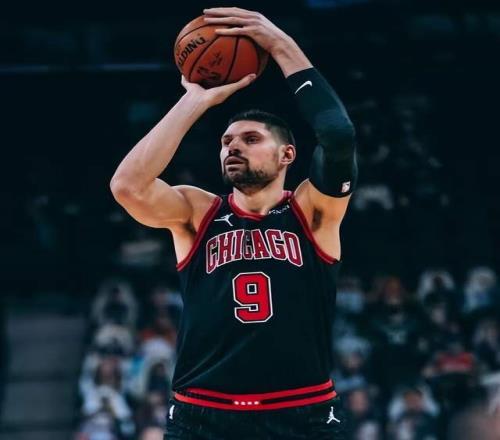 綠軍迎回“核武器”！武切維奇復(fù)出，東部要變天了