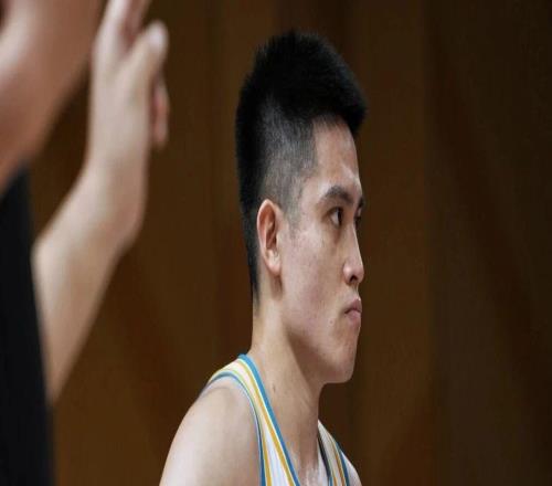 末節(jié)14分！英俊哥還是穩(wěn)......