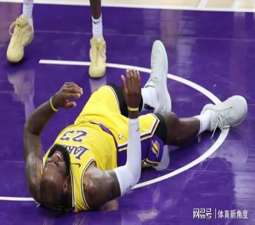 WoC！湖人爆發(fā)內(nèi)訌，詹姆斯要躺平了！