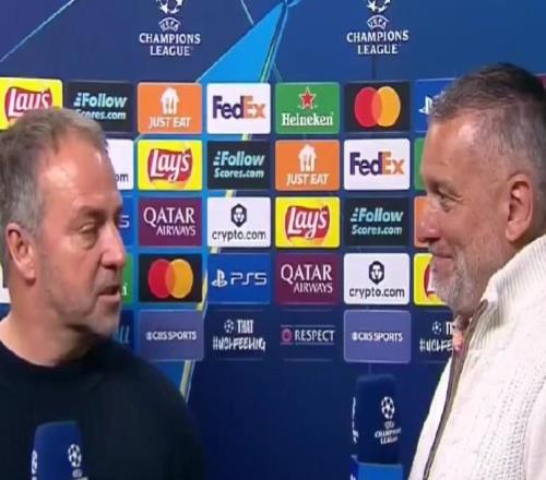 弗里克：普維爾禁區(qū)內(nèi)手球，正常情況下應(yīng)該兩黃變一紅加點(diǎn)球