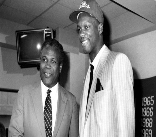 綠軍2號(hào)簽選中喬丹級(jí)天才，48小時(shí)后更衣室暴雷