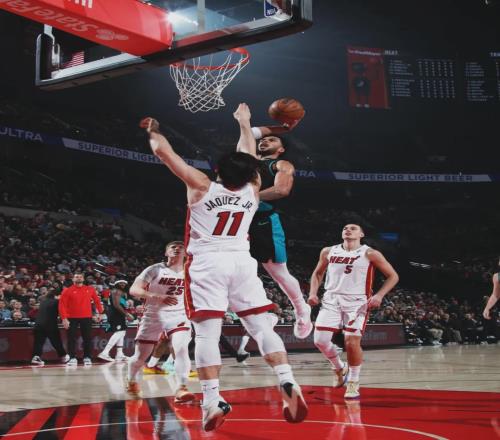 100次進攻犯規(guī)！打破歷史紀錄！52號秀成為NBA頂級3D