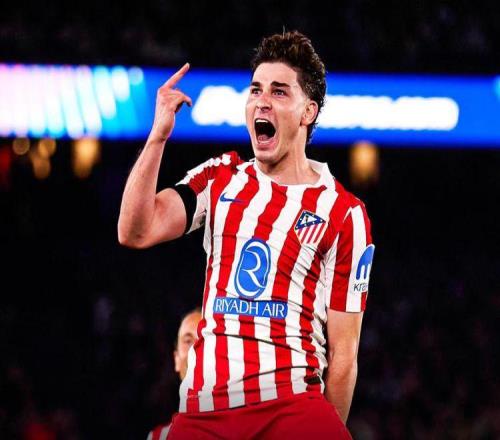 從紅牌到漏判再到絕殺！諾坎普慘夜：巴薩02馬競，弗里克陷絕境