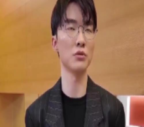 Faker對玩家說的話：不要心態(tài)崩了還硬撐心態(tài)不行的話建議先休息一下