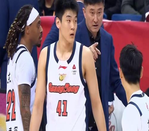 太適合廣東隊!CBA暴力鋒線打成大腿,或被朱芳雨重金挖走