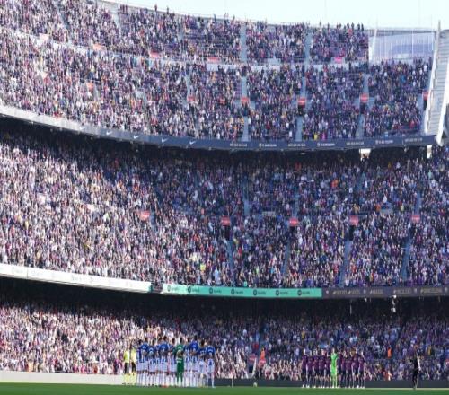 巴塞羅那德比自2022年重返諾坎普的輝煌時(shí)刻_西甲直播