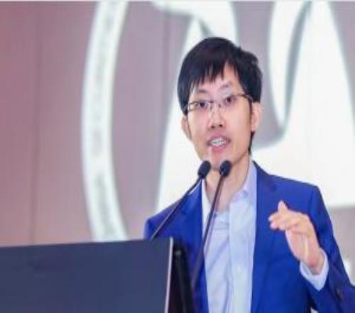 忙著做量化多次跳票后梁文峰回應DeepSeekV4發布時間：4月下旬正式發布