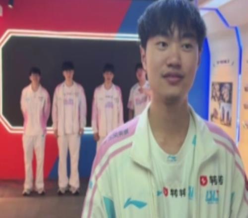 BLG發(fā)布賽后小游戲之123木頭人knight：玩不了啊這游戲