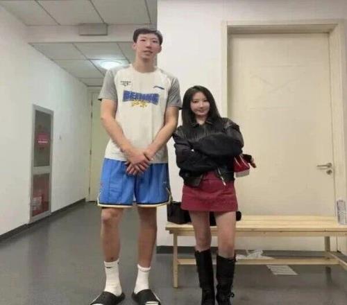 美女rapper聯動北京男籃！