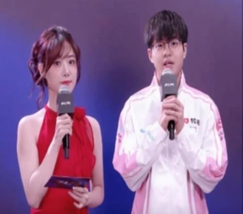 賽前采訪Xun：后期不要入侵野區太深，要注意前中期對抗