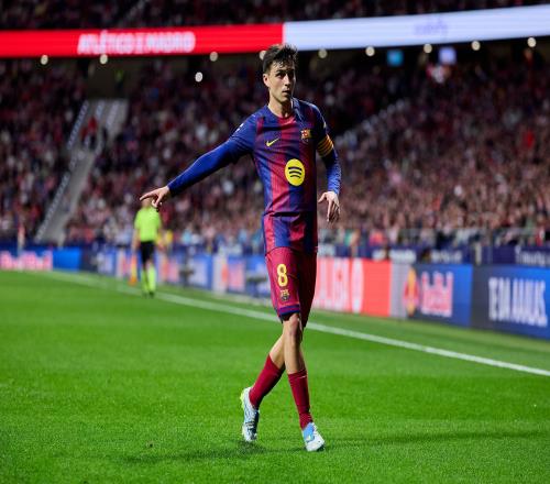 每體：德容準(zhǔn)備上場(chǎng)了但佩德里或許優(yōu)雅地享受替補(bǔ)席的風(fēng)光_西甲直播