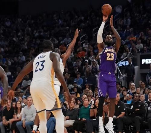 隨著湖人119103勇士，火箭8連勝，NBA西部最新排名出爐！湖人第4