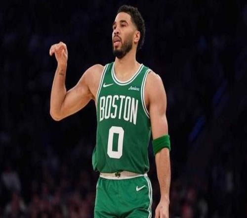 塔圖姆重返傷心地狂打鐵，綠軍惜敗，尼克斯球迷竟送暖心掌聲