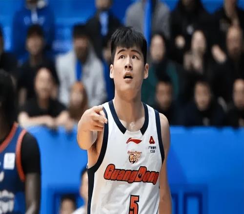 杜鋒看明白了嗎陳家政穩輸出，王洪澤完美策應，黃明依周鵬雛形