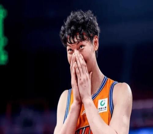 上海119116戰勝福建球員評價:6人優秀,2人及格,2人沒存在感