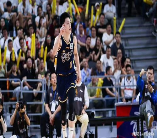 CBA最新排名！北京升第4，廣東第5，遼寧沖第8，6隊哄搶第12名