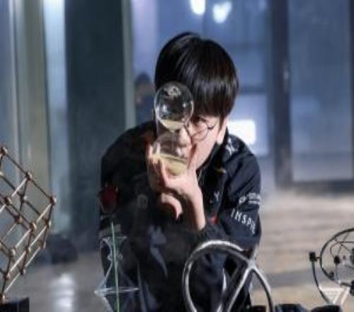 截至目前，T1打了4大場8小局比賽，Doran被對位單殺了7次