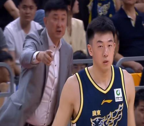 廣東男籃33分大勝！奎因29+7+7杜潤旺20分，王洪澤陳家政表現出色