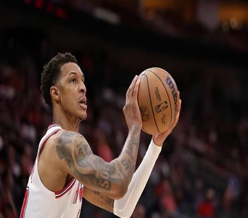 三分線外只有7中1！火箭鋒線新星的準頭還是有些不太穩定