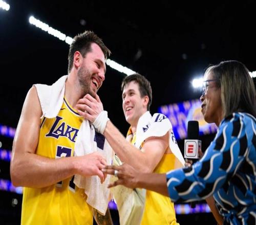 備戰季后賽,湖人隊裁掉年輕后衛,為季后賽前的潛在簽約做準備