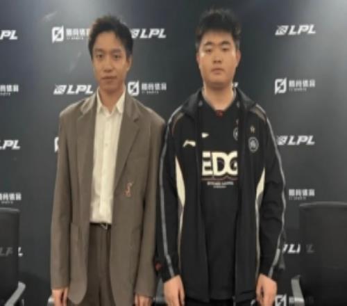 明凱：之前Leave很容易暴斃，Jwei加入后對(duì)AD的幫助照顧很多