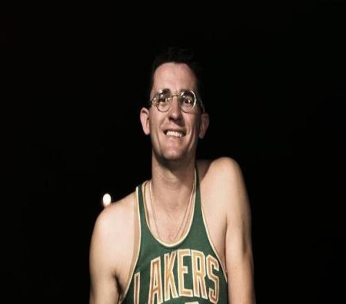 湖人在明尼阿波利斯的5個(gè)總冠軍到底該不該屬于湖人