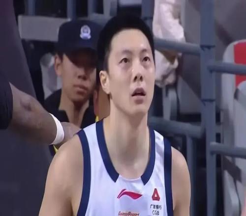大勝33分的局，廣東頂薪隊(duì)長僅得3分！球迷：三分王果然只得3分
