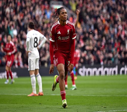 20!17歲天才閃耀,薩拉赫建功,終結3連敗,利物浦叫板大巴黎