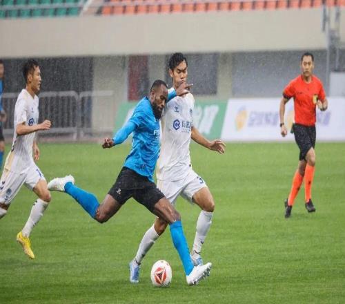 雨中超3000人助威寧波FC03負于深圳青年人