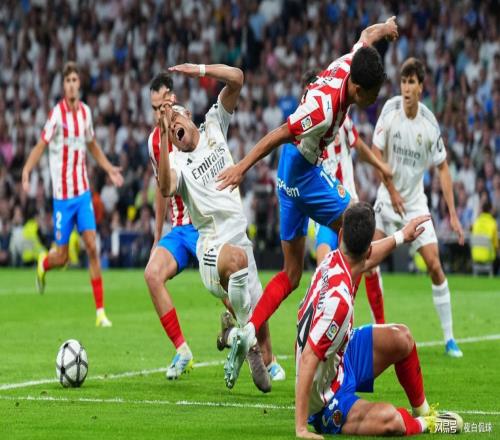 “在月球也是點(diǎn)球！”皇馬暴怒控訴西甲裁判，點(diǎn)球被公然漏判