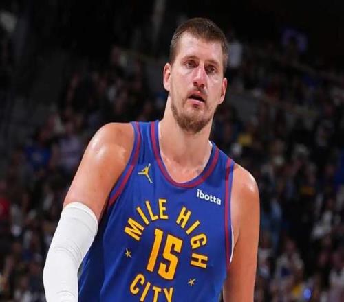 場均36+15+11！約基奇開啟季后賽野獸模式