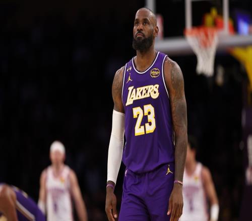 湖人雙核倒下，41歲詹姆斯被迫返場：這劇本我熟