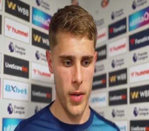 范德芬：輸掉比賽非常崩潰需要找到一股勢頭扭轉當前的局面