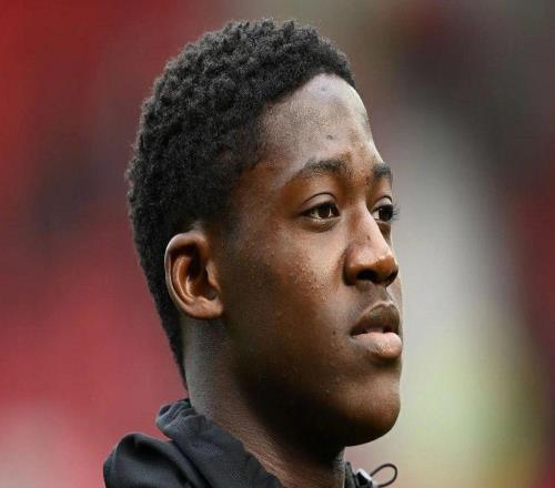 卡里克放話：曼聯太子續約"快了"，18歲周薪卻懸了半年