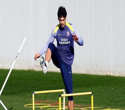 世體：卡多佐歸隊(duì)參與合練，對(duì)陣巴薩他大概率坐在替補(bǔ)席