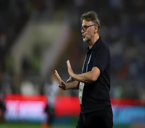 他三輪中超總計出場20分鐘，卻依然能直接獨造兩球，贏得認(rèn)可