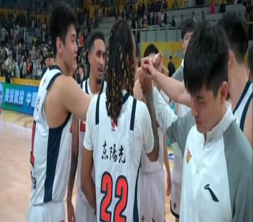 廣東隊(duì)為什么遲遲未換外援杜鋒有他的考量，估計(jì)四個(gè)外援都不動(dòng)