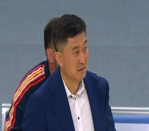 廣東終結(jié)廣廈主場18連勝！杜鋒卻遭質(zhì)疑，媒體人怒了：到底想干嘛