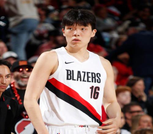 開拓者擊敗快船，楊瀚森獲2分鐘出場時間，全場0分0籃板0助攻！