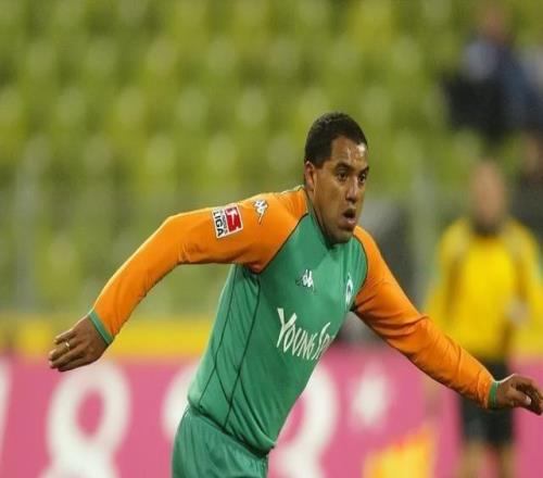 足壇奇葩埃爾頓：為錢險成卡塔爾國腳，德甲金靴獎杯還掛網拍賣