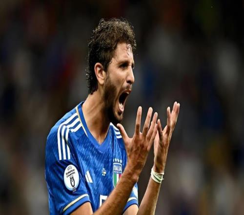 他無緣國足歸化之后,依然在中超表現(xiàn)不俗,本賽季中超五場進五球