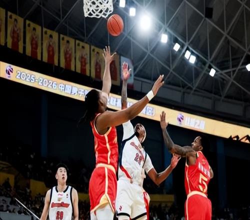 廣東隊再勝衛冕冠軍，奎因射穿防線+對手僅11助攻，杜鋒正式表態