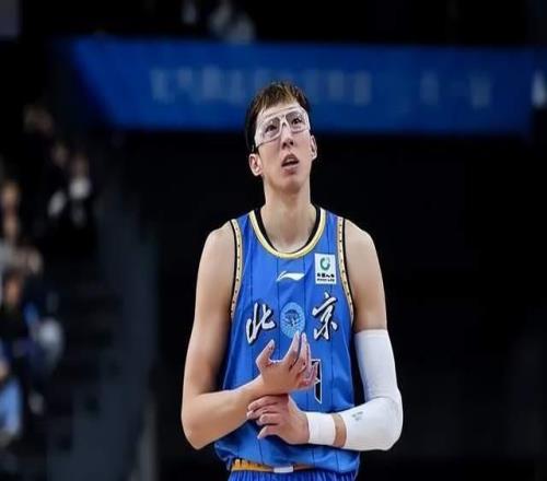 本土內線PK！大王轟24分17板，完爆周琦+麥基，郭士強該召入他