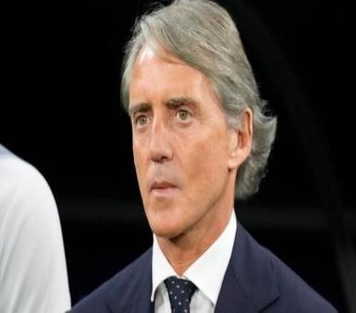 曼奇尼率領(lǐng)薩德提前贏得聯(lián)賽冠軍，為其執(zhí)教生涯的第15個冠軍