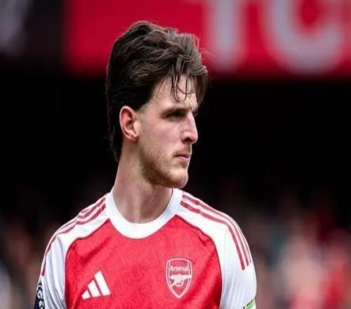 阿森納開展公開訓練，賴斯、薩卡、厄德高、卡拉菲奧里等缺席